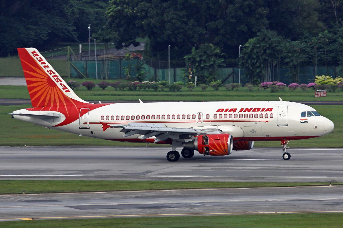 Air India will will hire more than 1,000 pilots, including captains and trainers.
